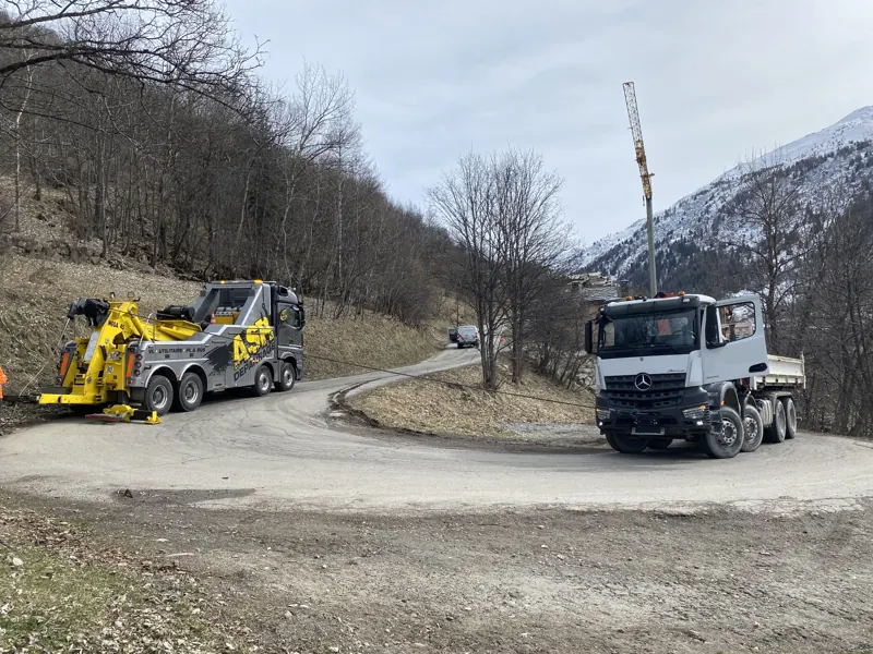 Intervention ASR Dépannage : camion benne en montagne