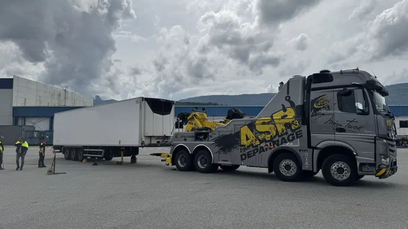 Intervention ASR Dépannage : semi-remorque frigorifique (photo 2 sur 7)