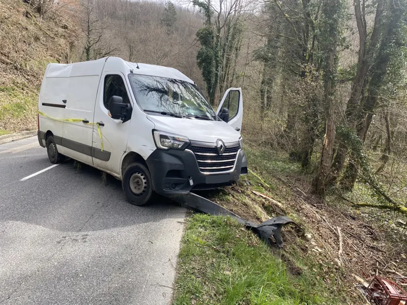 Intervention ASR Dépannage : fourgon accidenté (photo 4 sur 4)