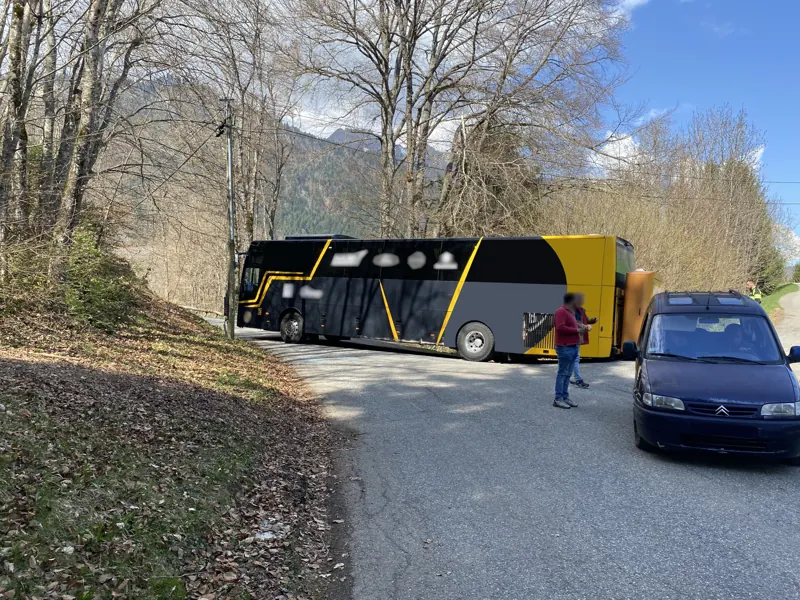 Intervention ASR Dépannage : autocar en virage de montagne (photo 3 sur 4)